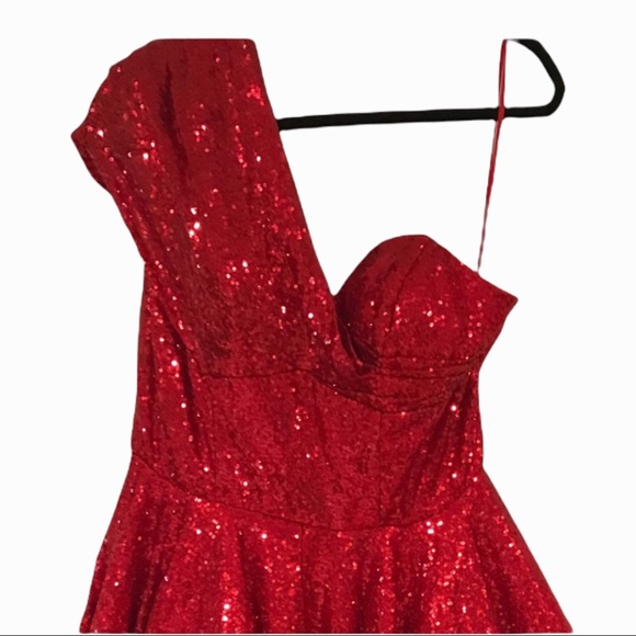 💕 Couture Handmade Full Sequin Red Grown - Picture 9 of 11